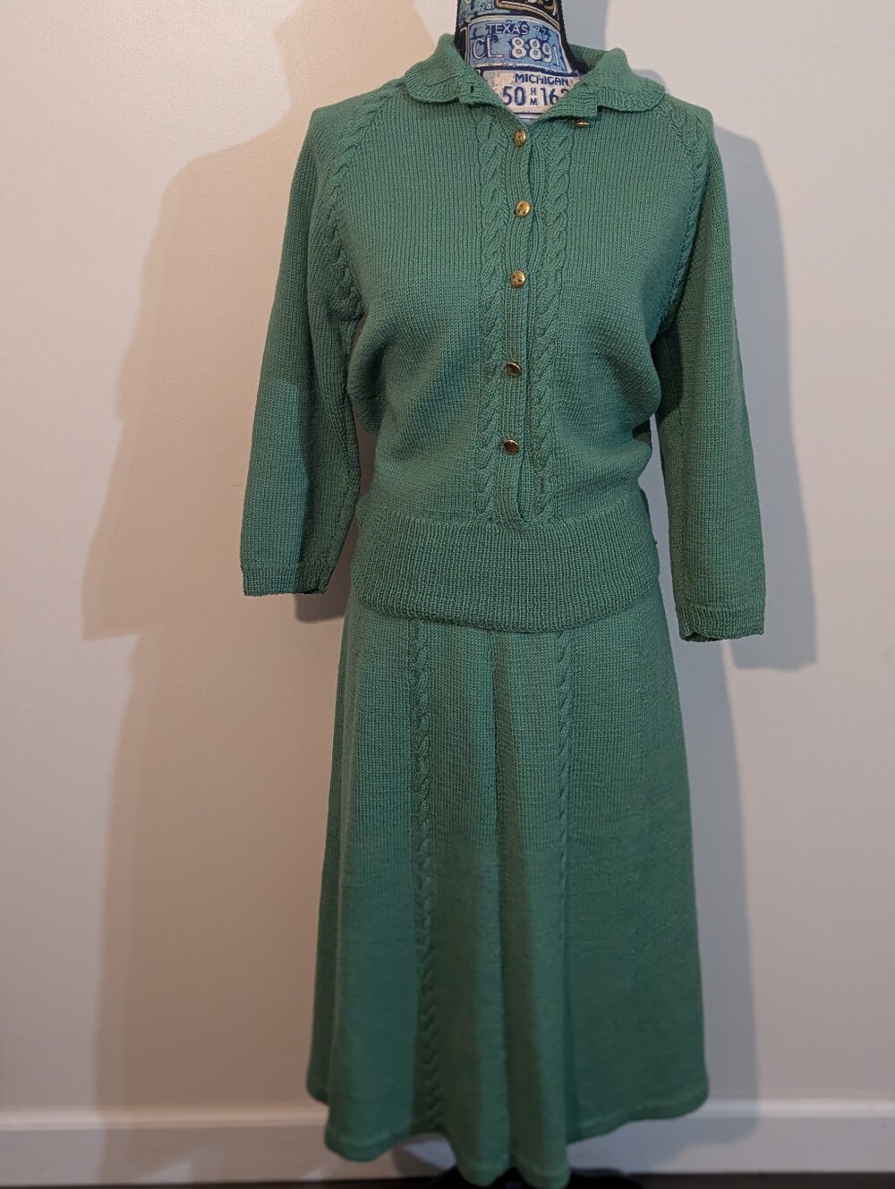 2PC Cable Knit Vintage Sweater Skirt Set